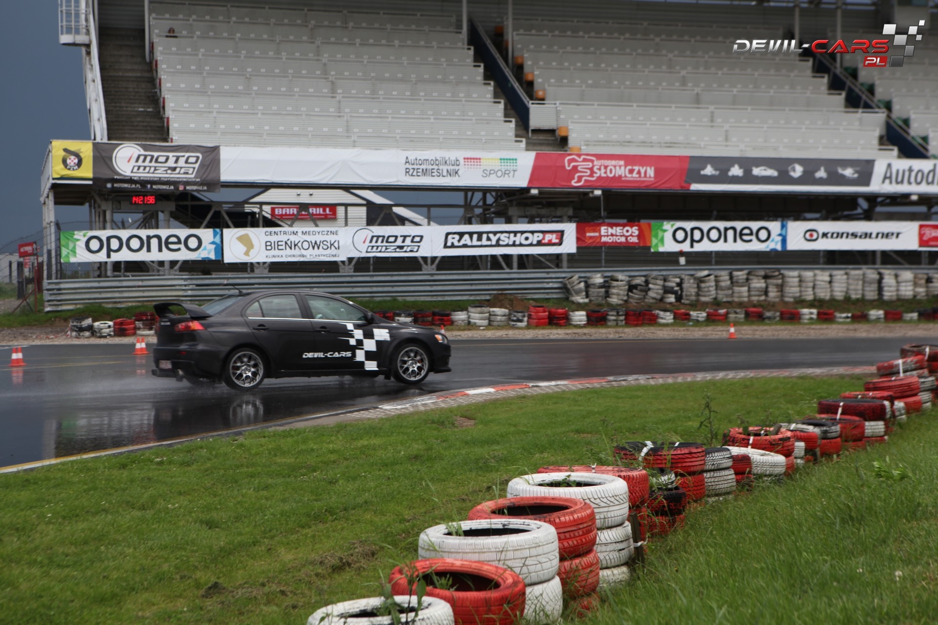 Mitsubishi Lance Evo X na torze Autodrom Słomczyn