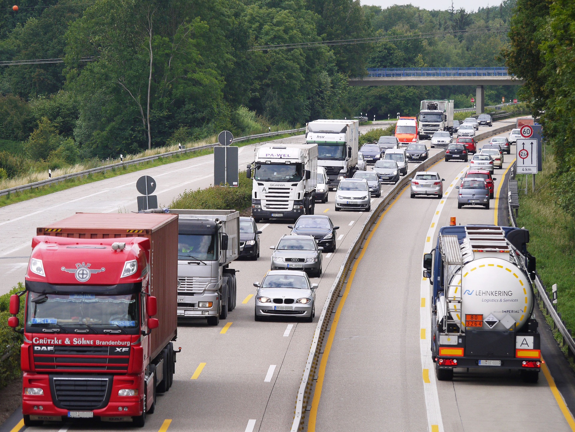 auta na autostradzie