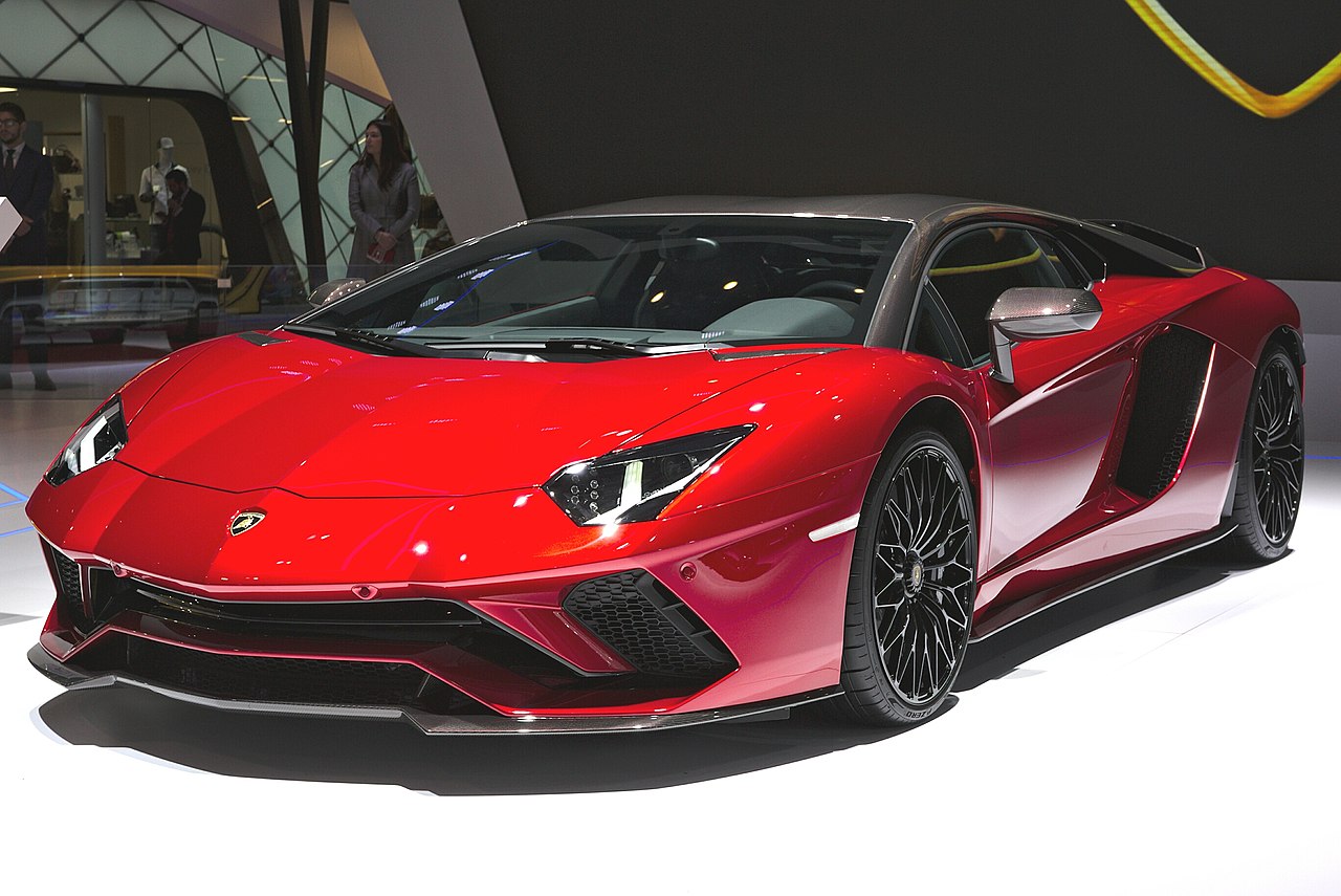 lamborghini aventador cena