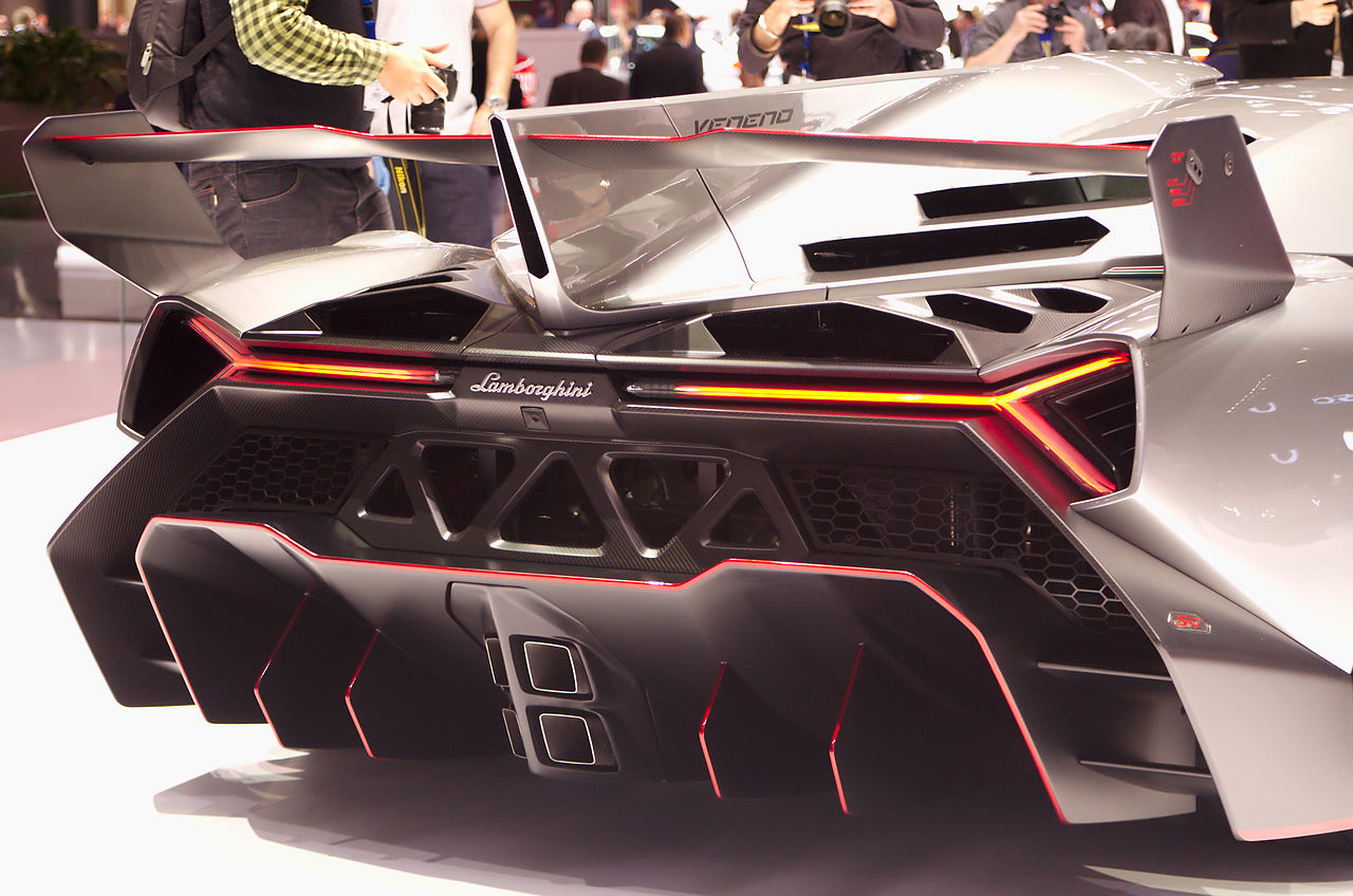 Lamborghini Veneno - tył