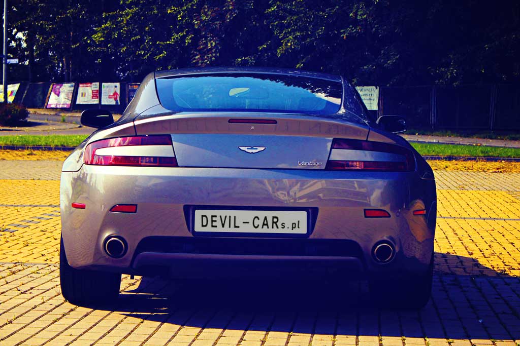 Aston Martin Vantage