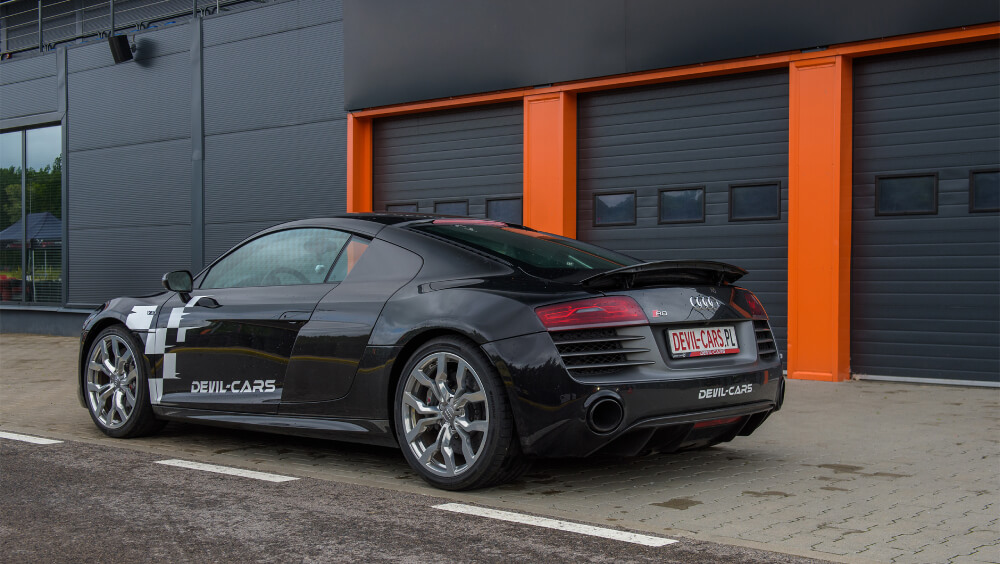 Audi R8 V10