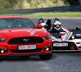 Ford Mustang vs. KTM X-BOW Ford Mustang vs. KTM X-BOW